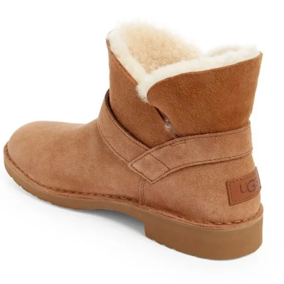 NEW UGGZariyah Water Repellent Ankle Bootie
